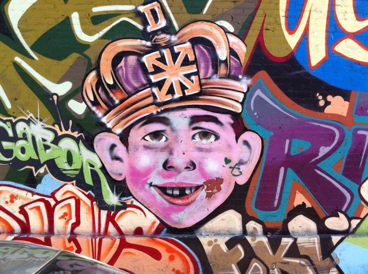 60511_885756030685_3432470_49116895_7868438_n_oriented - graffiti street art