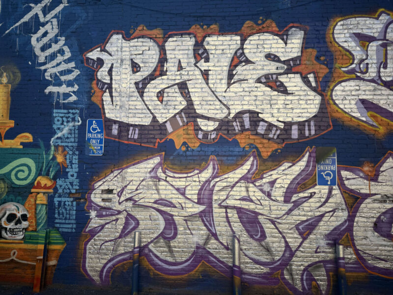 IMG_1115_gps_q60 - graffiti street art